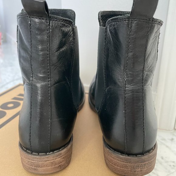 Hibou black leather ankle boots - Picture 7 of 12